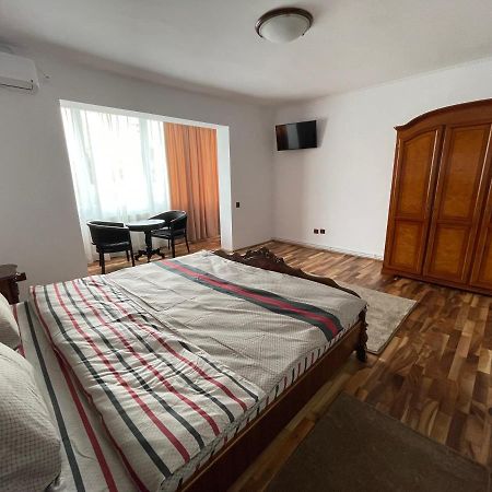 M & I Apartment 3 Targu Mures Ngoại thất bức ảnh